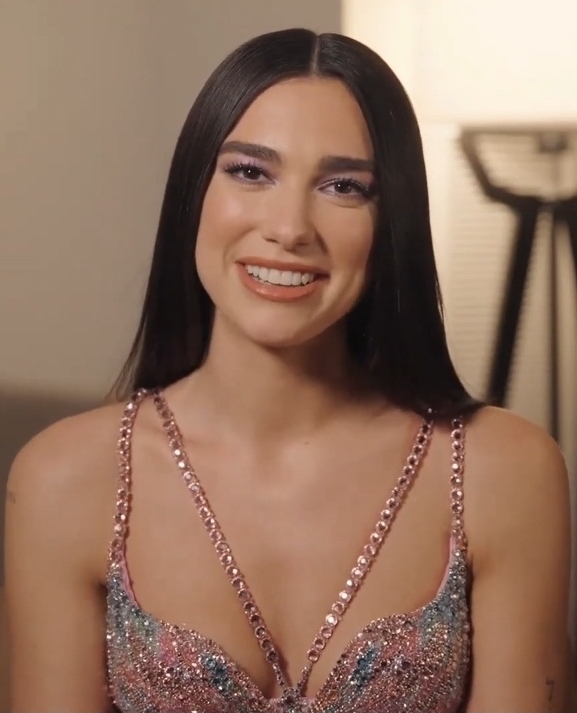 Dua_Lipa_with_Warner_Music
